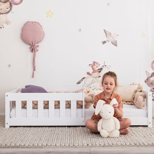 Op de afbeelding: Kinderbed bedhuisje Vedo 160x80cm met leuning