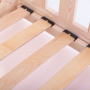 The new slatted frame concept allows for easy and convenient installation. Wooden slats provide stability. Thanks to the overlays, wood friction is reduced, which prevents creaking.