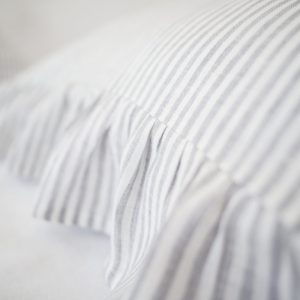 Linen pillow cases with frill - Gray Strpies