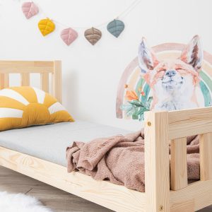 Auf dem Foto: Kinderbett Topo 160x80cm mit um 10cm verlängerten Beinen