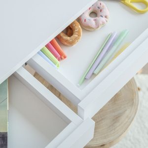 Desk Kids Basic. Colour: White Wire colour: Black
