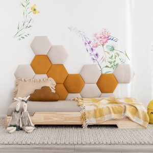 Nella foto: Letto montessori Vano 160x80cm e pannelli a muro imbottiti - Honeycomb