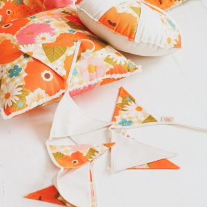 Pillow - Picnic with flowers