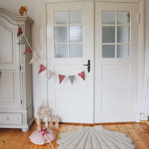 Classic garlands - Pink and gray - triangle