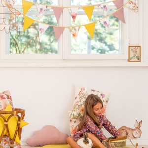 Classic garlands - Wildflowers- triangle