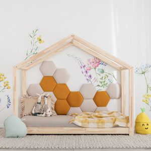 Gestoffeerde wandpanelen - Honingraat. Kleuren: 06 Cream, 48 Sunny Yellow. Op de foto: afmeting 30x26 cm.