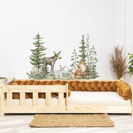 Autocolante de perete - În pădure 6 XL. Patul prezentat în această imagine este de 160x80cm.