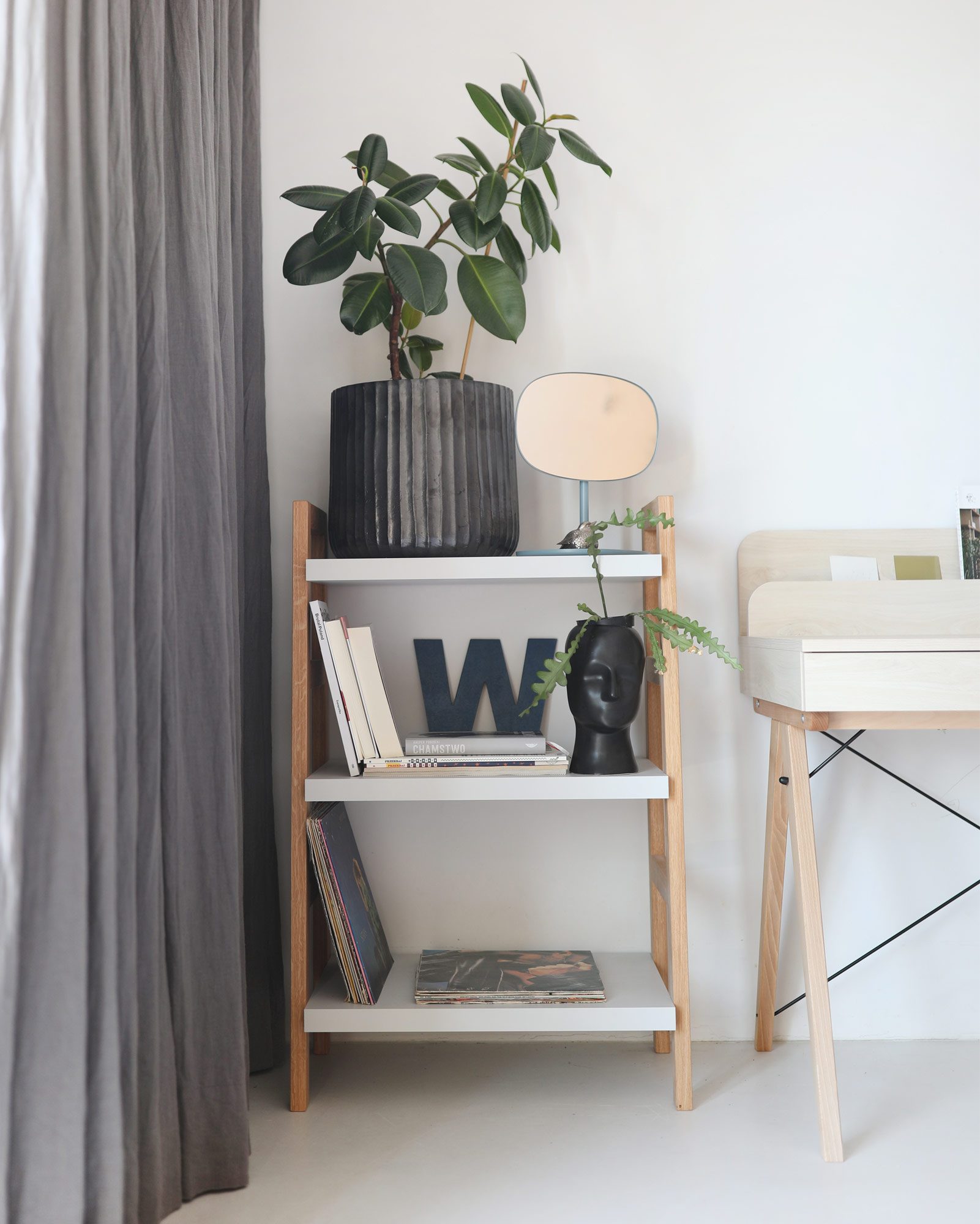 Rubber Case Boekenkast Low