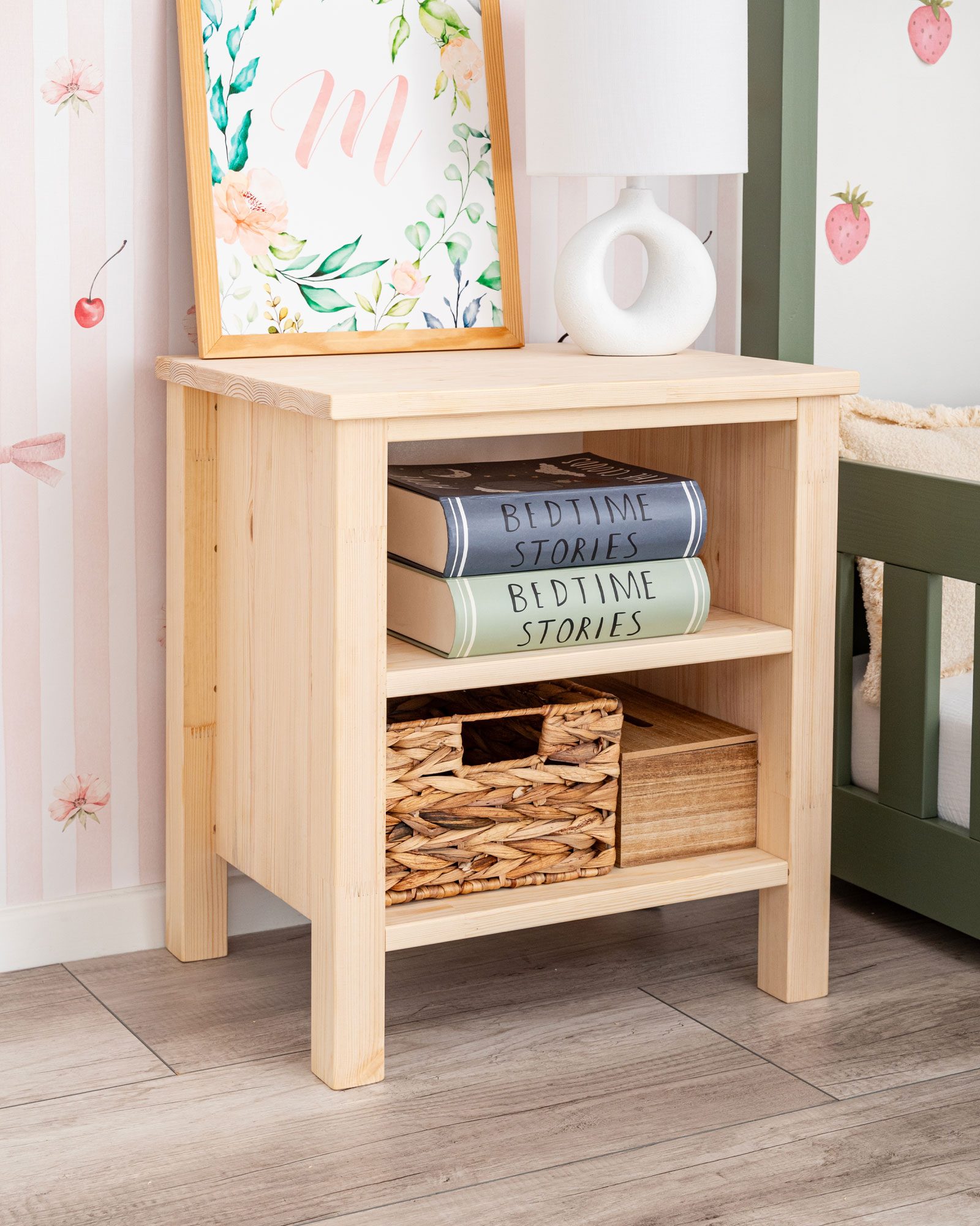 Kids bedside table Hoki