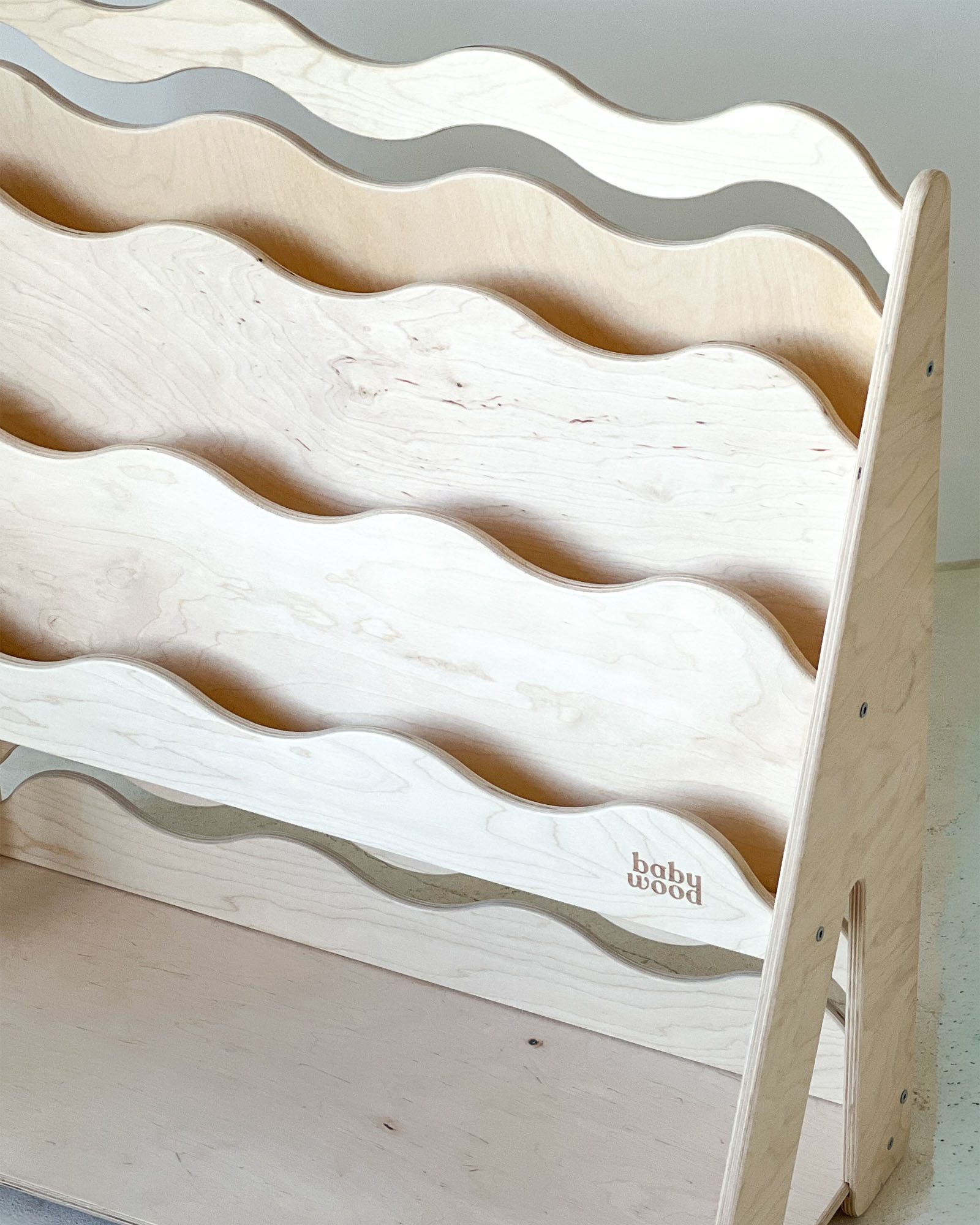 Books and Toys Shelf WAVE M - Natural