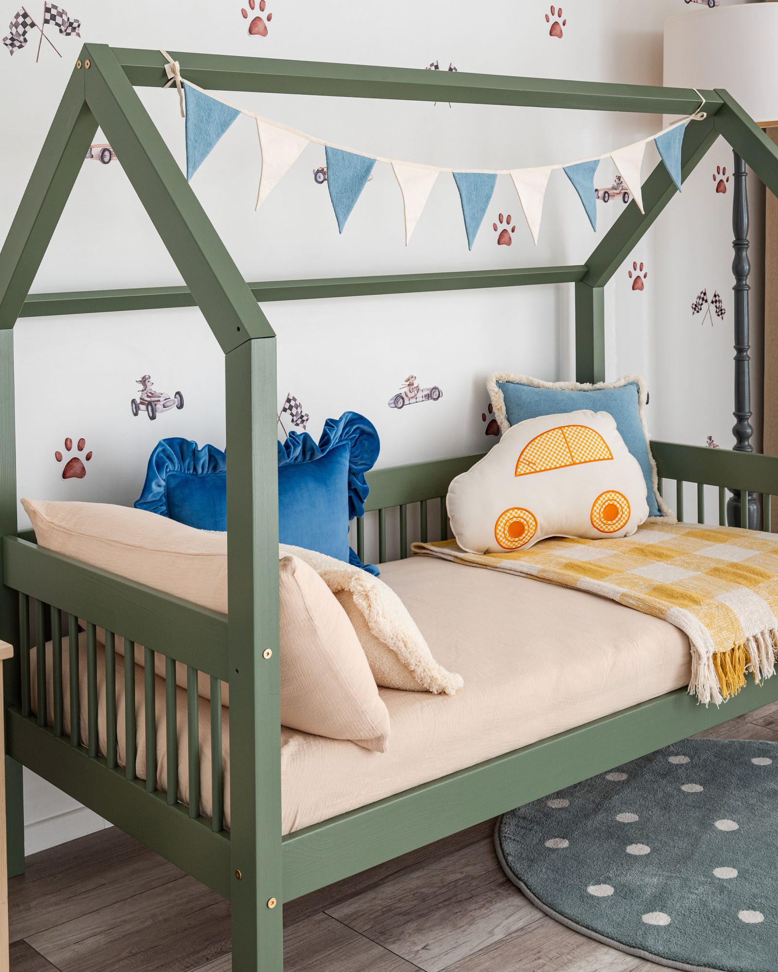 Sur l’image : Lit cabane Meli 160x80 cm – Olive