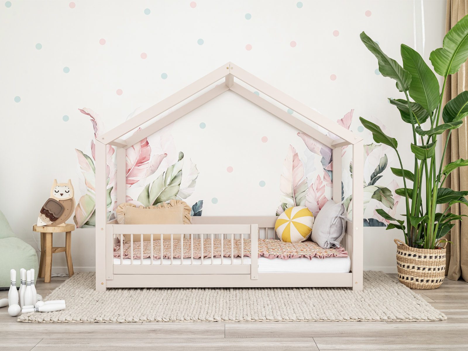 På bilden: Hussäng Pipit 160x80 cm — Säkerhetsräcke: runt och avtagbart — Färg: Cashmere