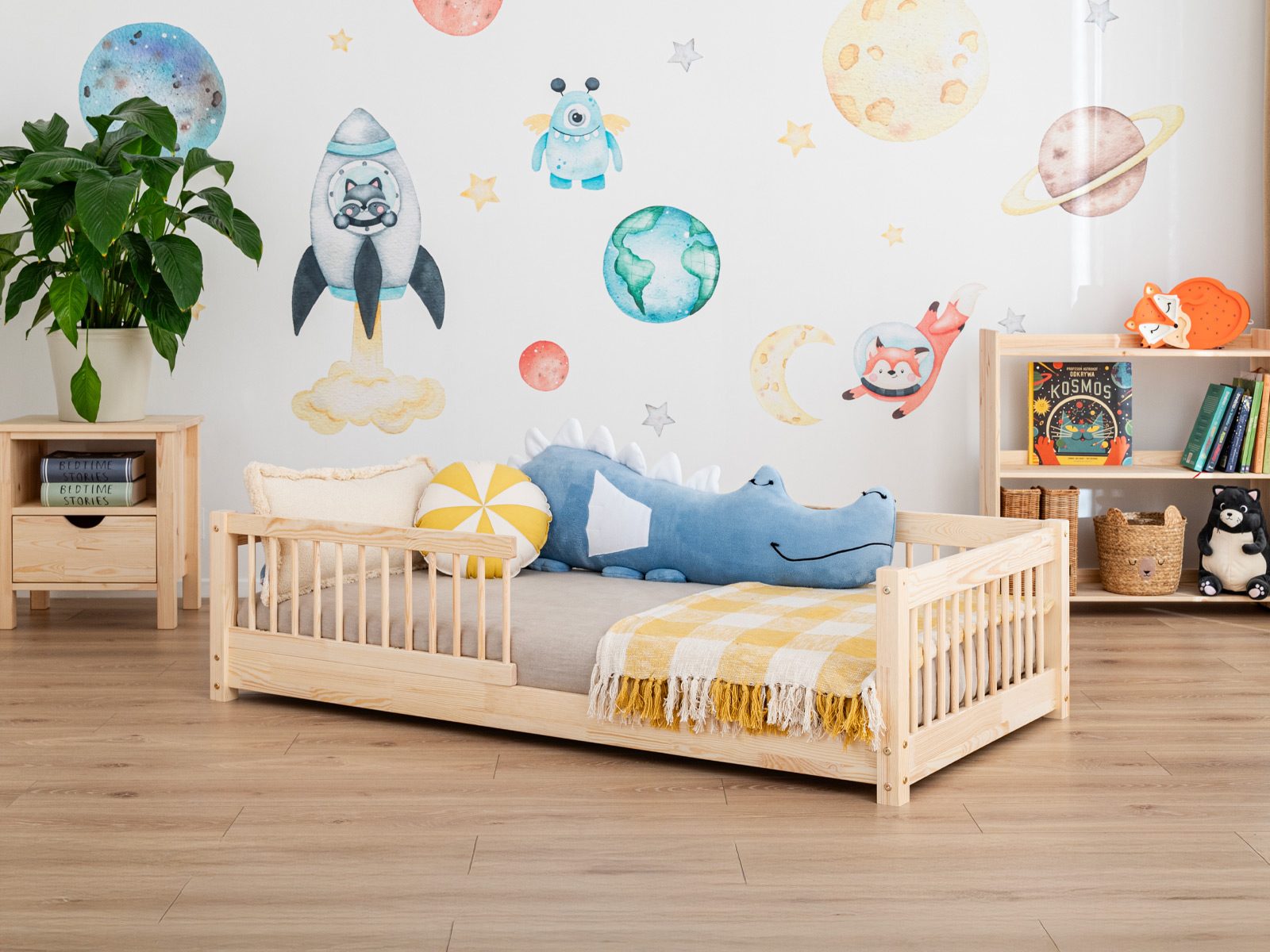 Vedo SLIM, floor bed, Rail design: round. Entrance: sided, natural