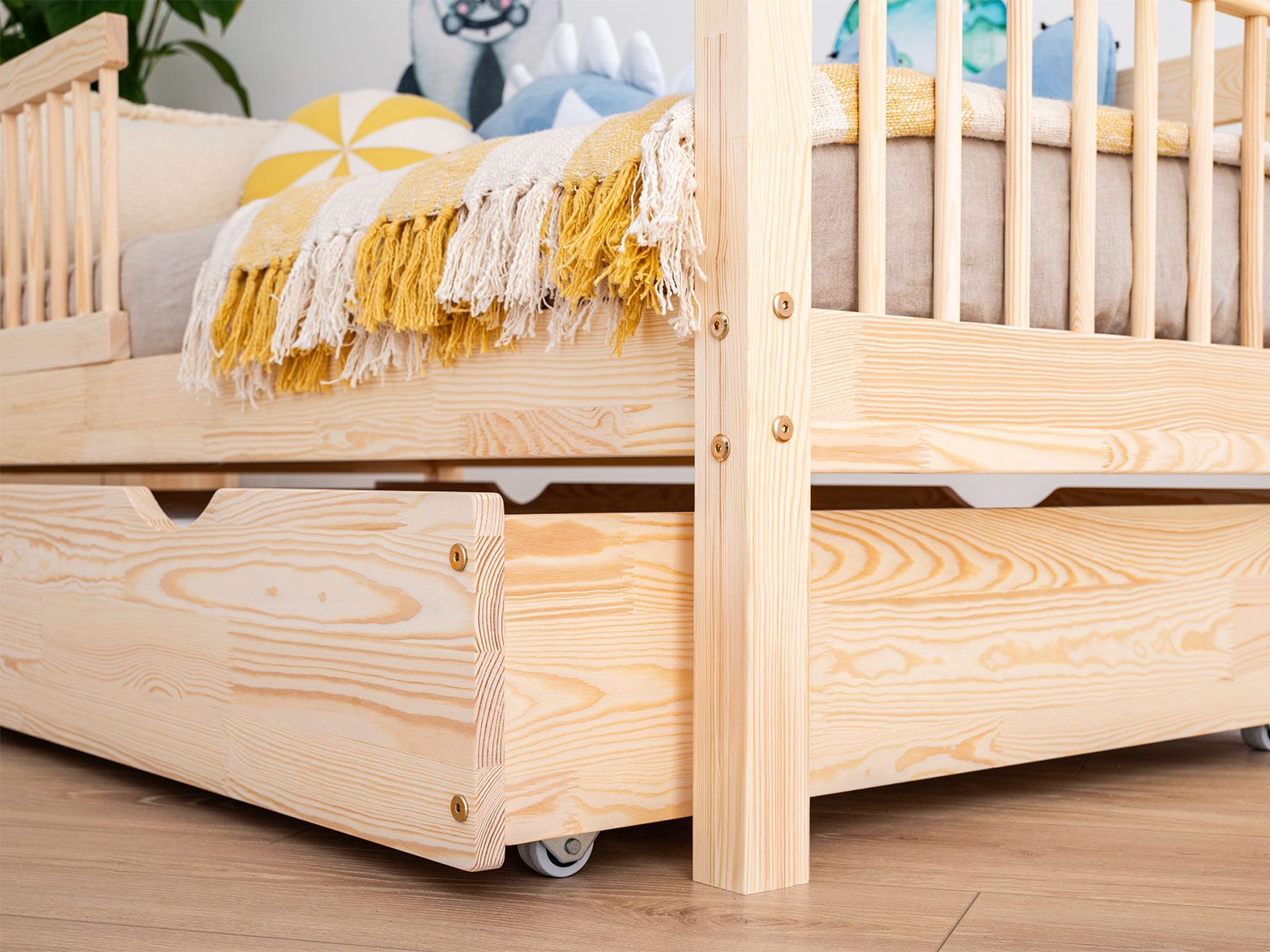 Vedo SLIM with drawer, Legs extention: 20 cm, Rail design: Round, Entrance: sided