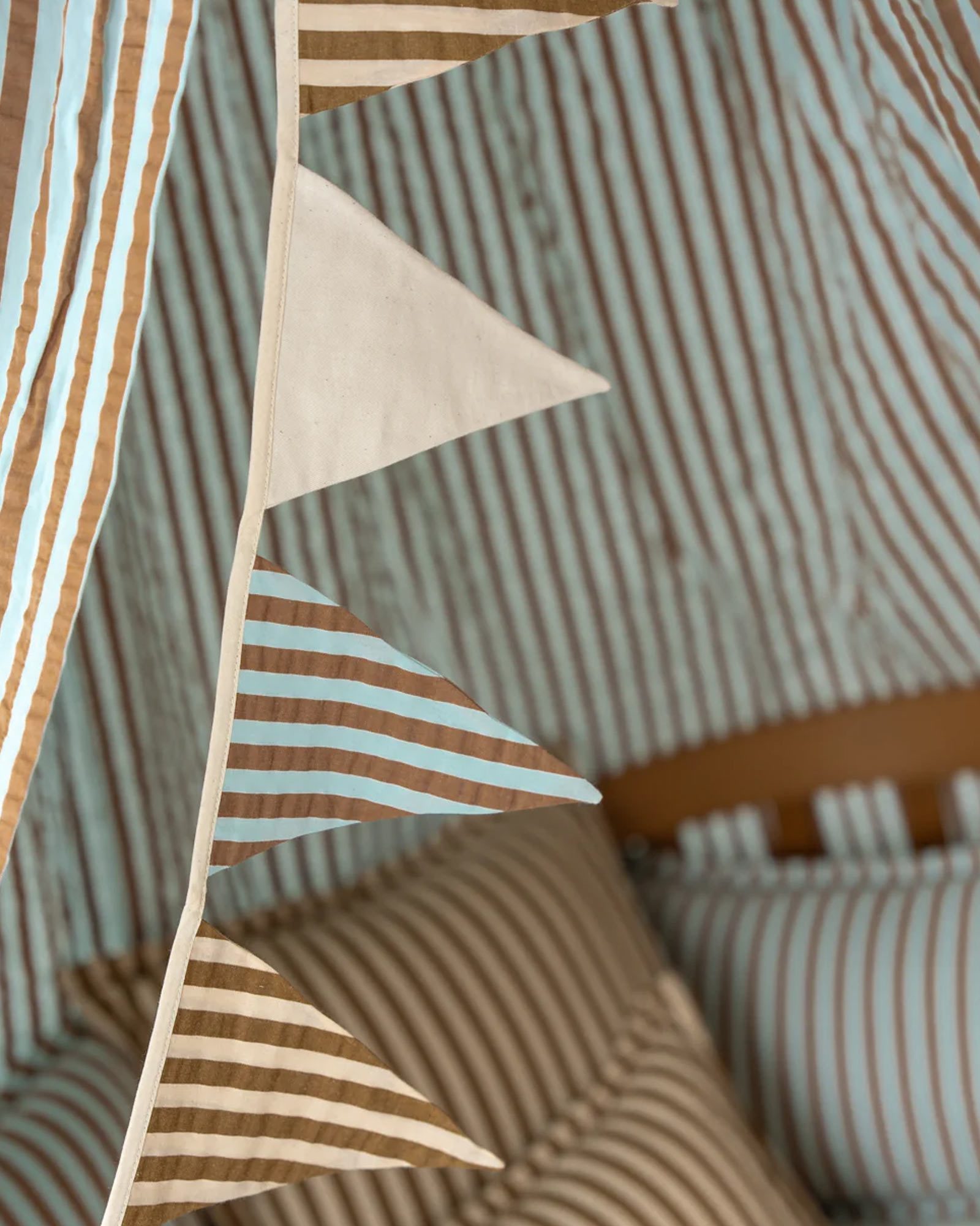 Klassiske guirlander - Stripes - trekant