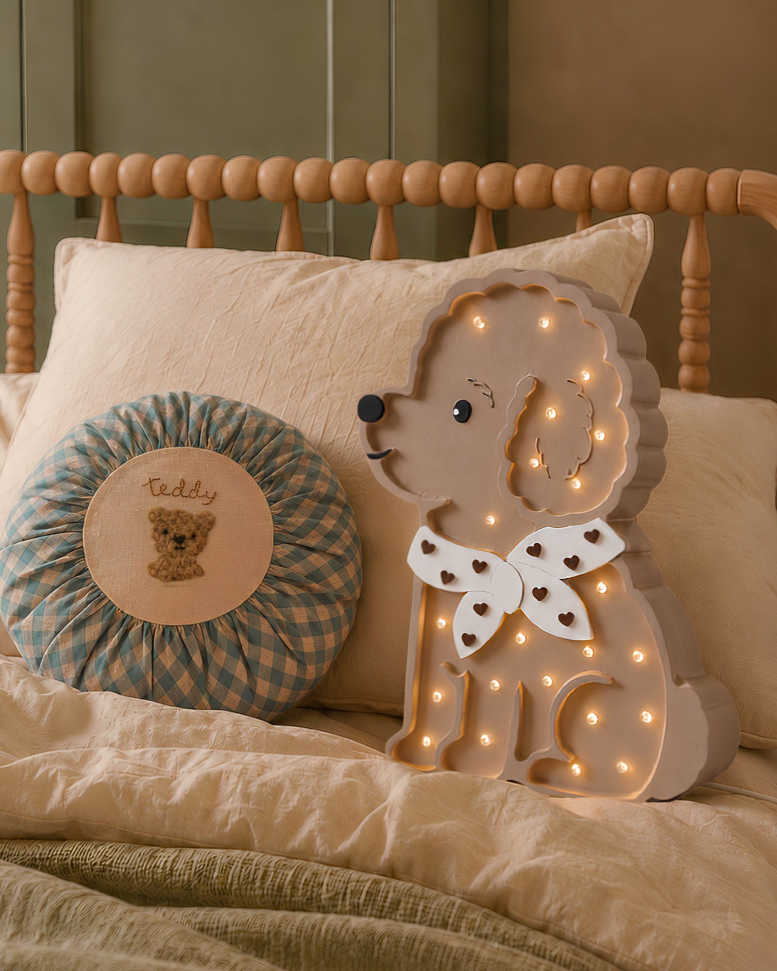 Lamp in de vorm van een poedel Lotta Hearts on Beige